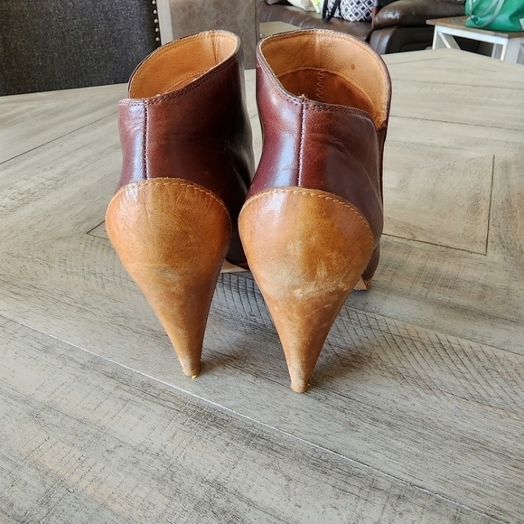 Fossil Leather Ankle Boots - Picture 5 of 9